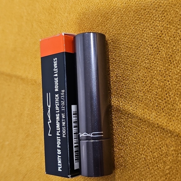 Mac Cosmetics Plenty of Pout Plumping Lipstick | Pout & About | NIB - Picture 7 of 9